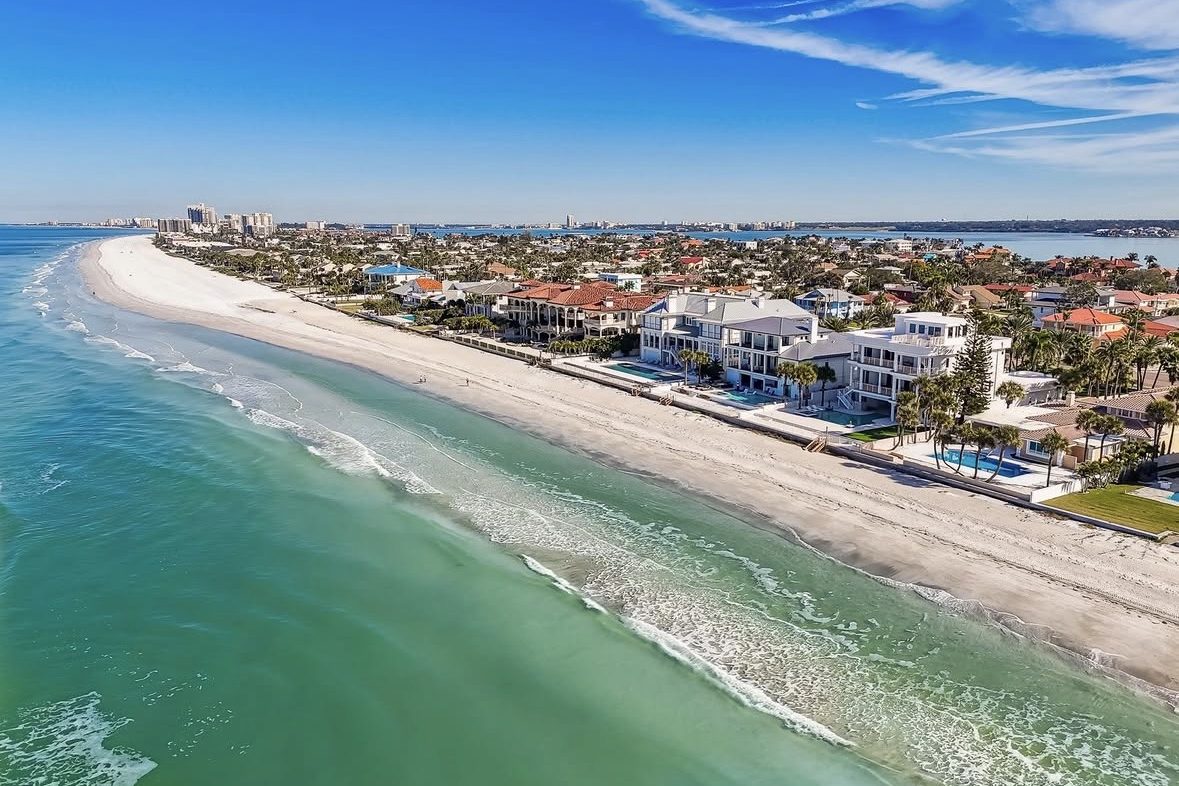 Beachfront homes along the Gulf in Gulf Shores